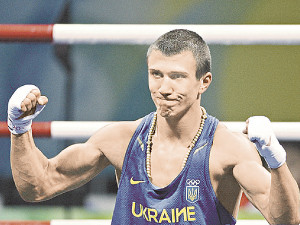 Лучшего украинского боксера выгнали с чемпионата мира, а потом вернули обратно