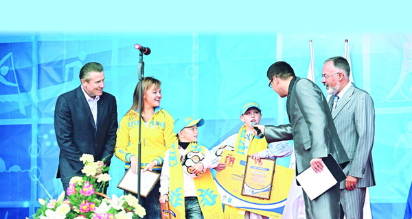 Девятилетние Алексей из Запорожья и Марк из Сумской области выведут на поле футболистов Евро-2012