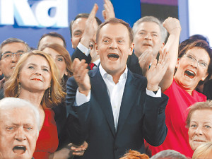 На выборах в Польше партия Туска удержала власть 
