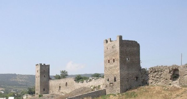 Генуэзскую крепость в Феодосии очистят от мусора