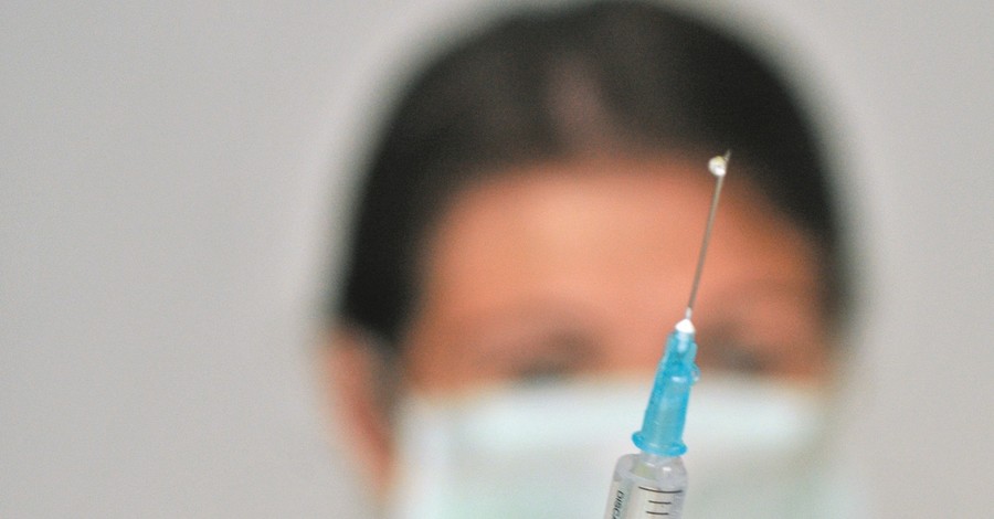 Вакцина в Донбасс пока не доехала