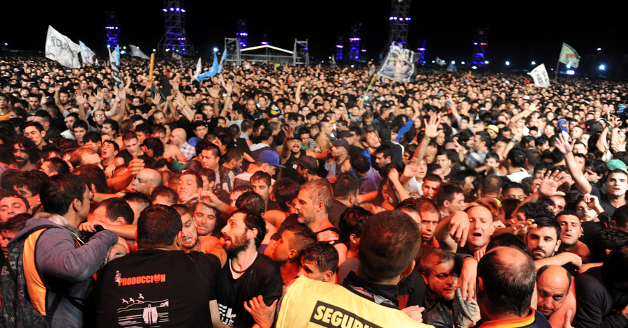 Опубликовано видео смертельной давки на рок-концерте в Аргентине