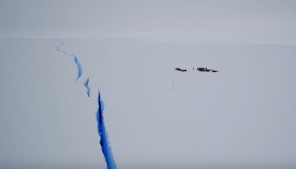  В Сети показали, как треснул ледник Антарктиды