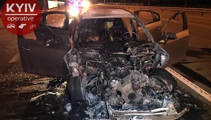 В Киеве объявили в розыск водителя сгоревшего BMW