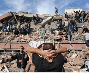 Землетрясение на востоке Турции: счет жертв идет на тысячи