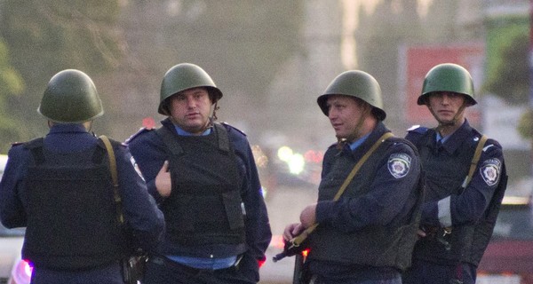 Центр Одессы снова окружили силовики