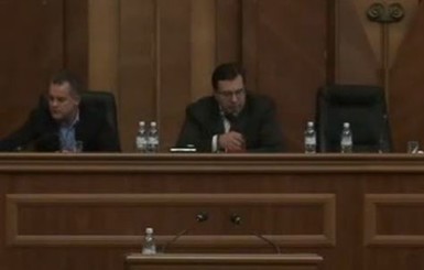 Председатель парламента Молдовы обматерился в прямом эфире [видео]