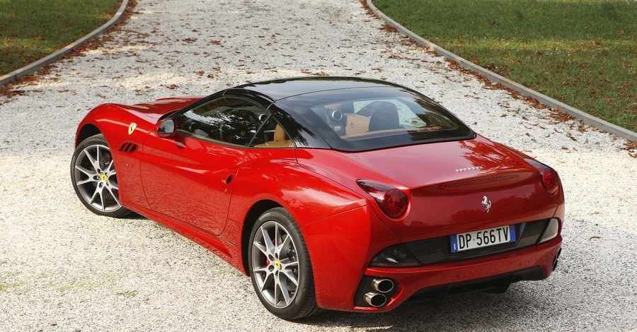 Ferrari представила новую шикарную модель California 
