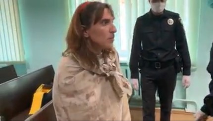 Мать убитой в Харькове 11-летней девочки - Татьяна Пьянова - разговаривает с журналистами