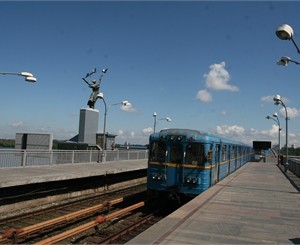 Мост Метро наградили эротичным 