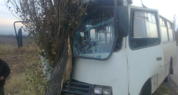 Под Артемовском разбился пассажирский автобус