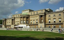 У Букингемского дворца в Лондоне произошла утечка токсичного вещества 