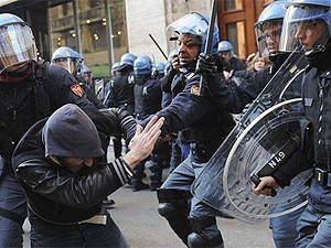 В результате столкновений в Италии пострадали 10 человек