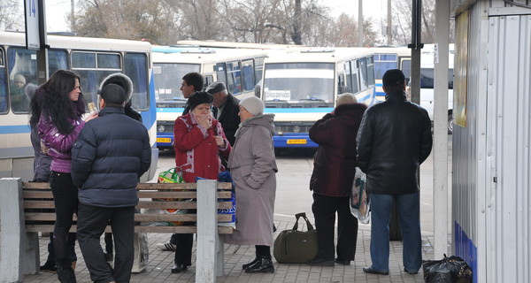 Особое положение в Донецке: люди на 