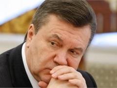 У дверей резиденции Януковича немного 