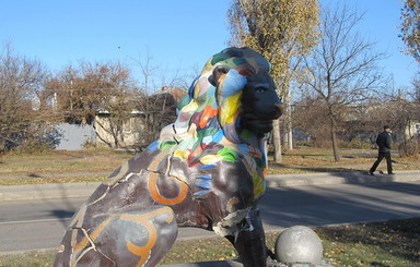 В Луганске вновь разбили статую льва, подаренного Львовом