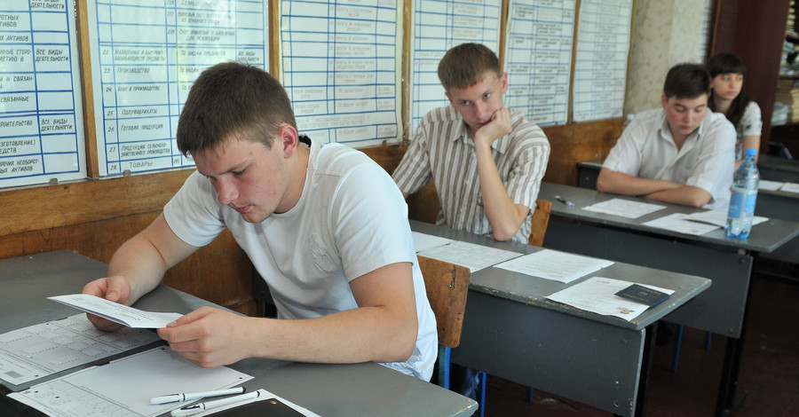 На тестирование выпускников заманили рекламой