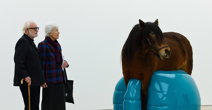 Скульптуры животных показали на 30-летие галереи Саатчи