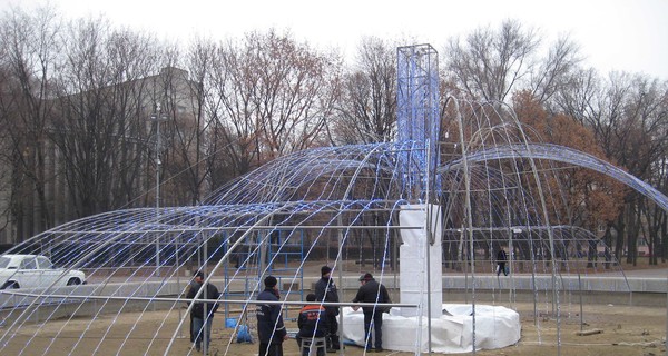В сквере Ленина уже тестируют электронный фонтан