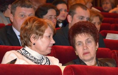 В донецком театре, куда пришла Людмила Янукович, обыскали всех людей 