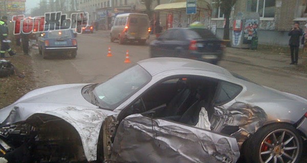 В украинской глубинке разбилось авто стоимостью в миллион