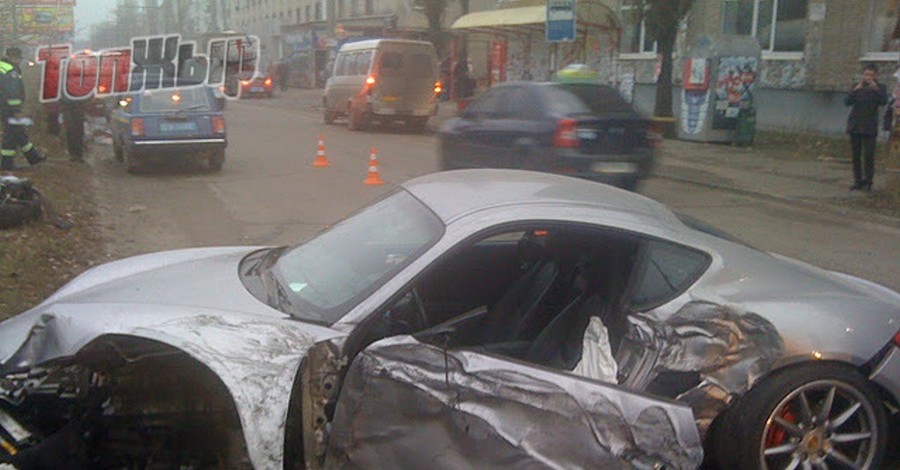 В украинской глубинке разбилось авто стоимостью в миллион