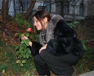 Чем жил Киев: подземные концерты, корова в центре города и цветущие под снегом розы