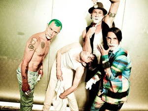 Фанаты Red Hot Chili Peppers парализовали работу касс 