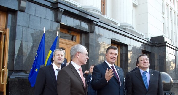 Янукович: Введение безвизового режима с ЕС - среди приоритетов Украины
