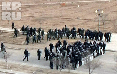 В казахском Жанаозене полиция расстреливала протестующих