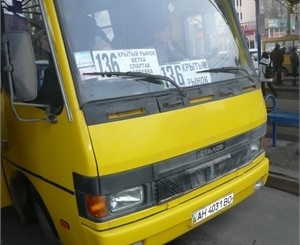В Донецке маршрутчики-лихачи устраивают пассажирам 