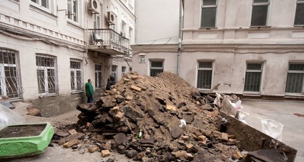В центре Киева нашли снаряд