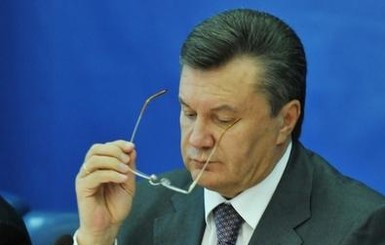 Янукович соединил празднование Дня украинского флота с российским
