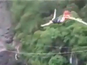 Австралийка выжила после падения с тарзанки с 111-метровой высоты