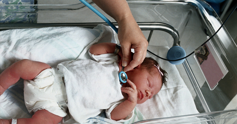 Мать едва не сгоревшего в севастопольском роддоме ребенка от претензий к врачам… отказалась