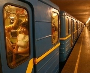 Как обезопасить себя в киевском метро? Пассажиров спасут находчивость, милиционеры и переговорные устройства
