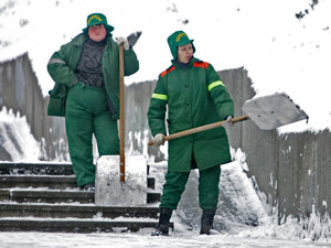 Зима в Киеве: пробок нет, а лыжники наконец-то открывают сезон 