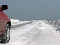 На запорожских трассах сотни людей замело снегом