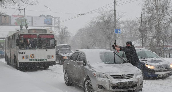 В Донбасс пришли сильные морозы и снежные заносы