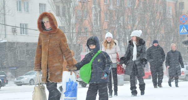 В Донбассе сильный мороз отправил школьников на каникулы