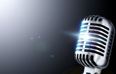 Домушник прикинулся умершим певцом перед подозриетльными соседями 