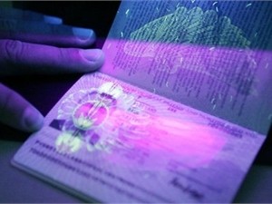 Украина отказалась от введения биометрических паспортов