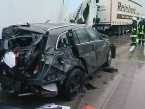 На немецком автобане столкнулись 15 машин