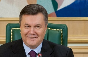 Президент ввел в состав СНБО Клюева, Калинина и Саламатина