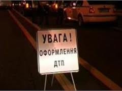 В Запорожье служебный автомобиль ОГА устроил аварию – сбил пешехода