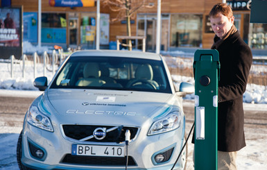 Volvo создал умную систему заправки электромобилей