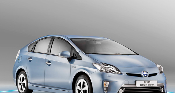 Новая Toyota Prius теперь расходует всего 2,1 л топлива на 100 км