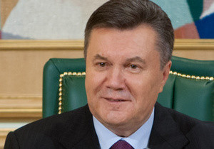 Янукович расширил права зарубежных украинцев