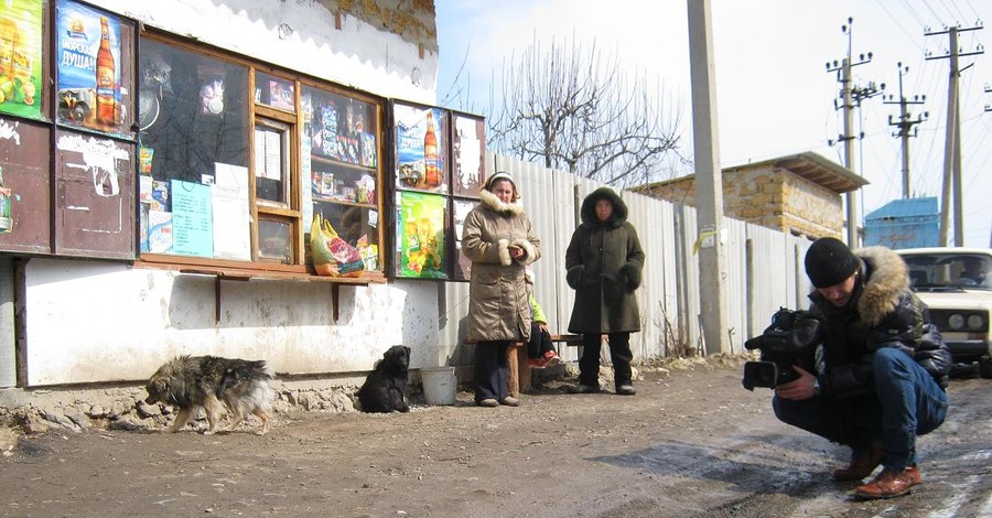 Друзья изувеченной собаками девушки признались в изнасиловании