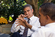 Джорджа Клуни арестовали у здания посольства Судана в Вашингтоне